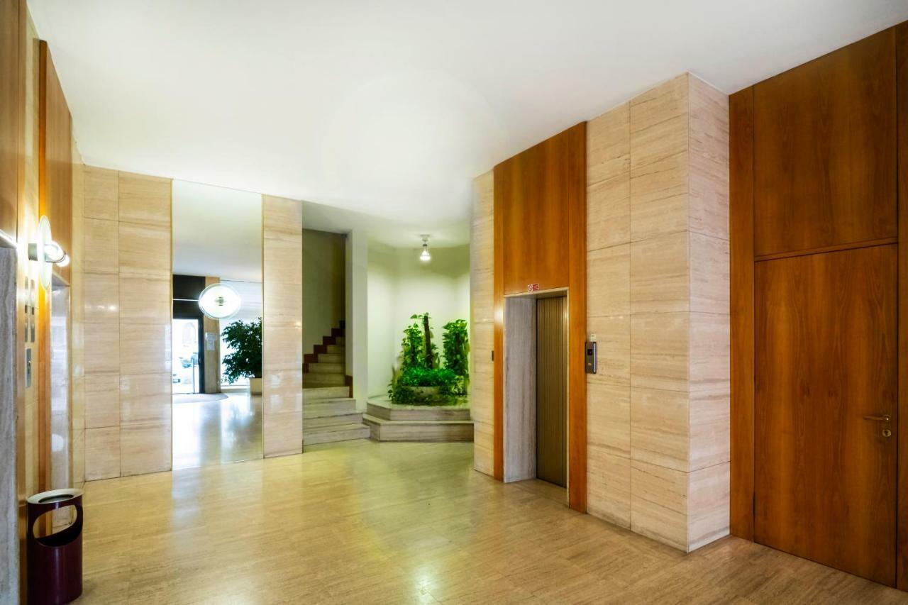 Santo Stefano Luxury Apartment Milaan Buitenkant foto